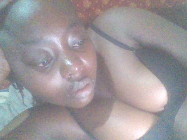 PrettyG live webcam show