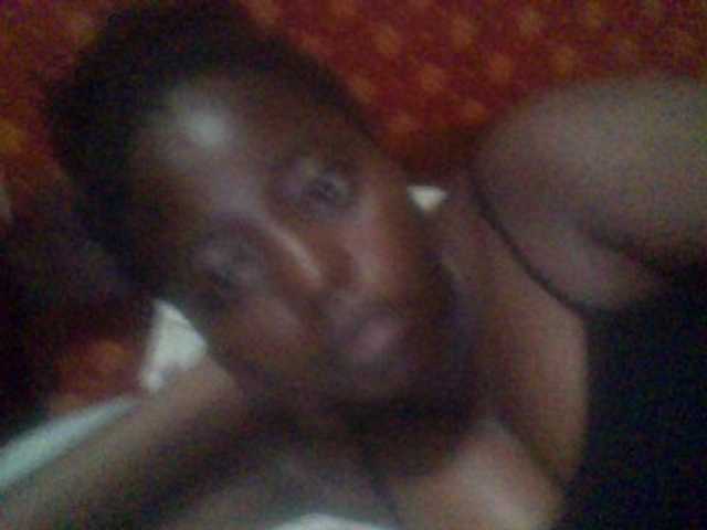 PrettyG live cam on BongaCams