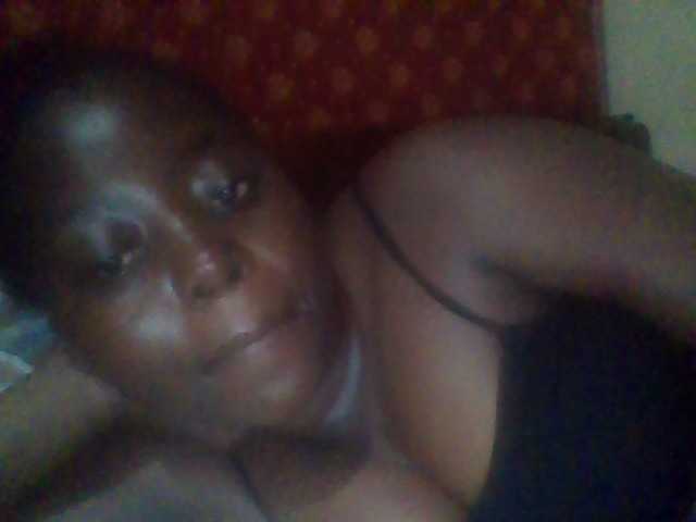 PrettyG live cam on BongaCams