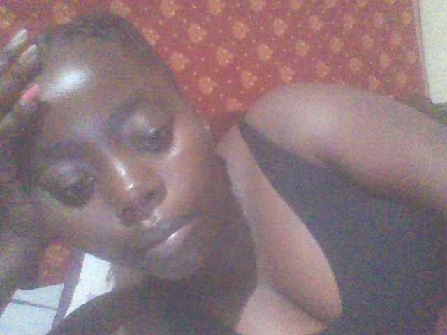 PrettyG live webcam show