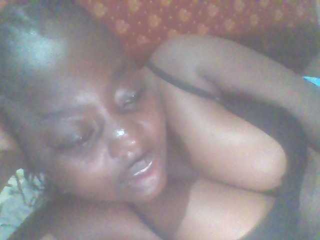PrettyG live webcam show