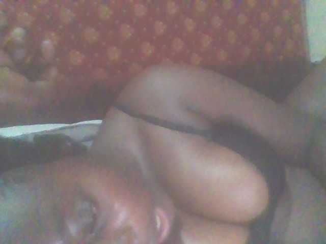PrettyG live cam on BongaCams