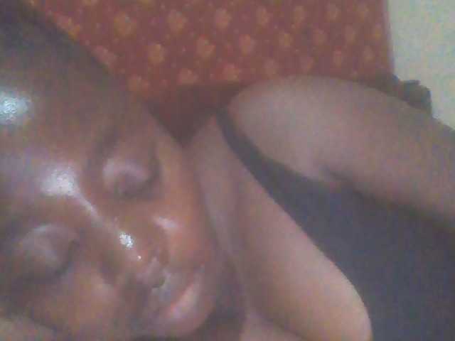 PrettyG live webcam show