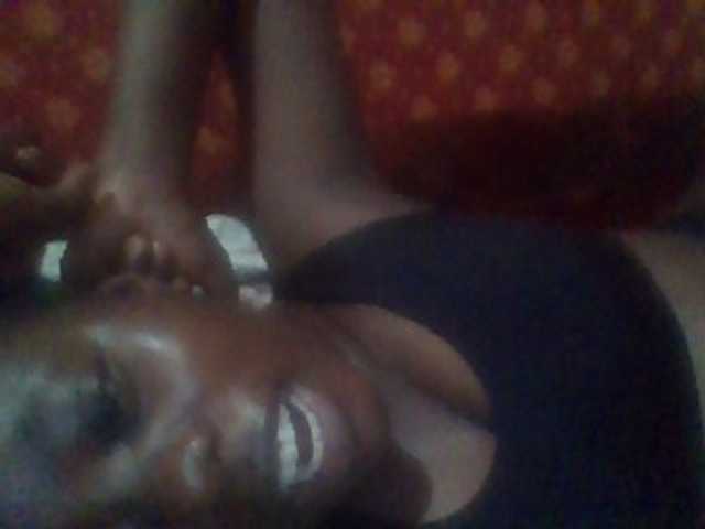 PrettyG live cam on BongaCams