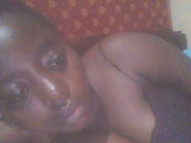 PrettyG live cam on BongaCams