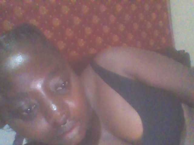 PrettyG live webcam show