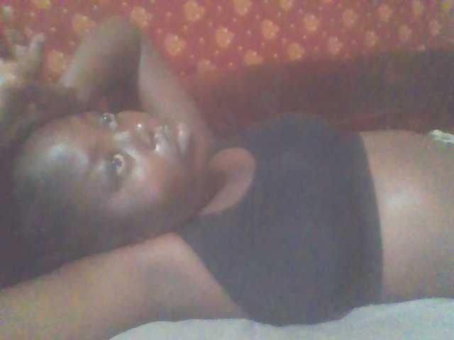 PrettyG live cam on BongaCams