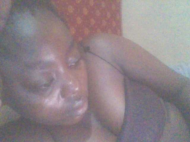 PrettyG's BongaCams show and profile