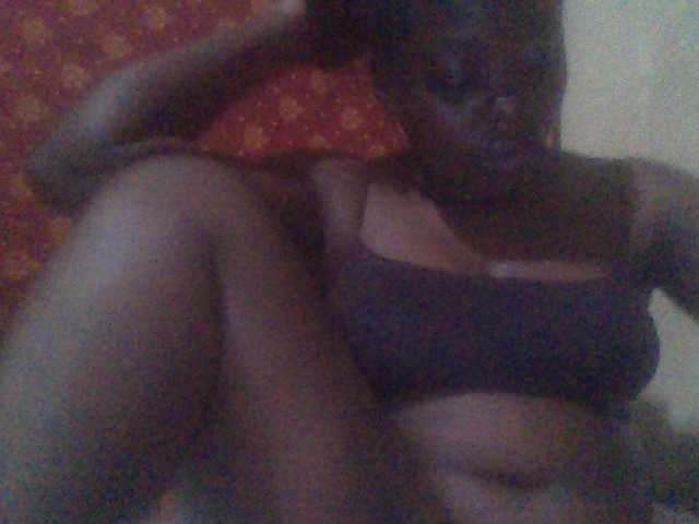 PrettyG live cam on BongaCams