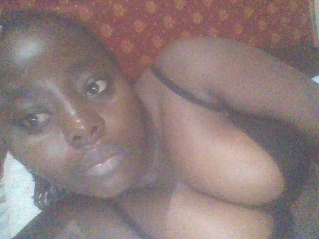 PrettyG live cam on BongaCams