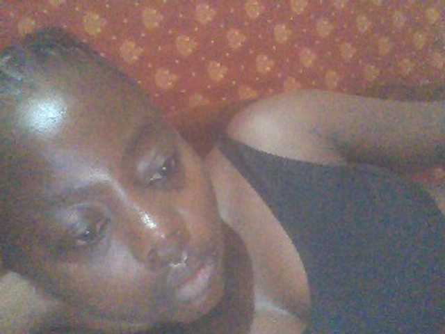 PrettyG live cam on BongaCams