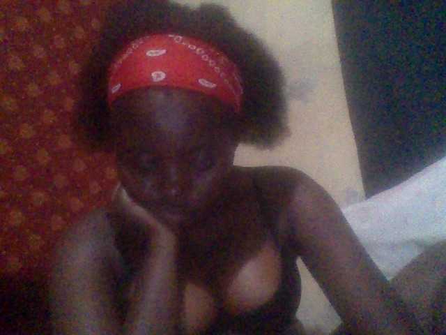 PrettyG live cam preview