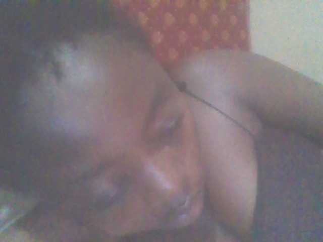 PrettyG Live Cam on BongaCams