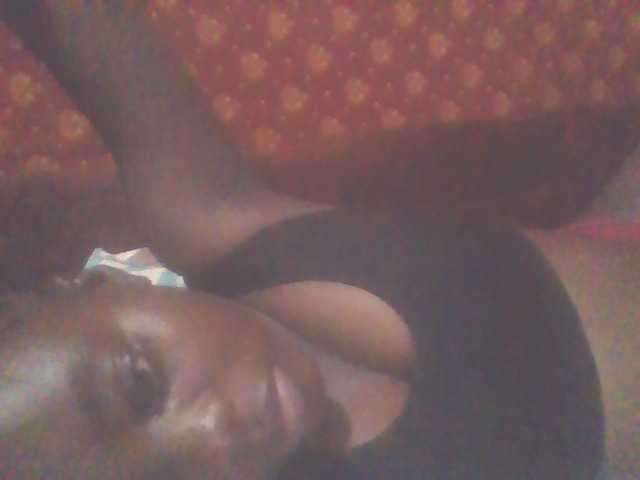 PrettyG live cam on BongaCams