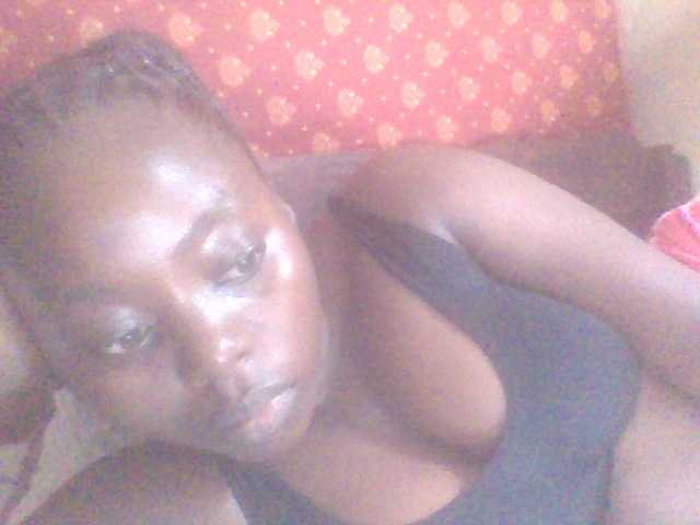 PrettyG live webcam show