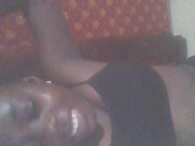 PrettyG live cam on BongaCams