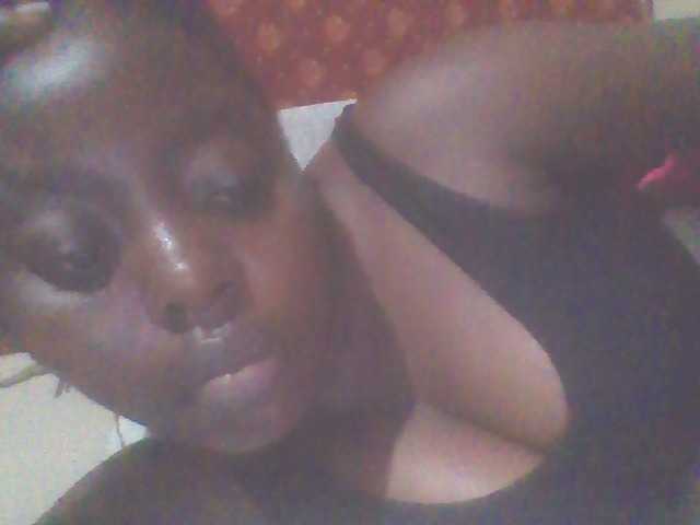 PrettyG live cam on BongaCams