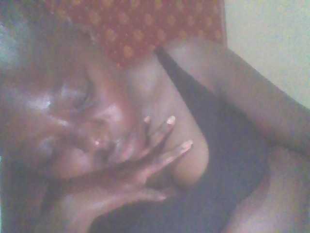 PrettyG live webcam show