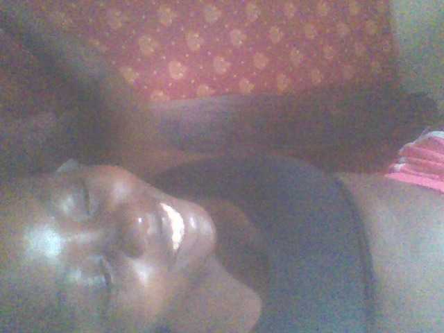 PrettyG live cam on BongaCams