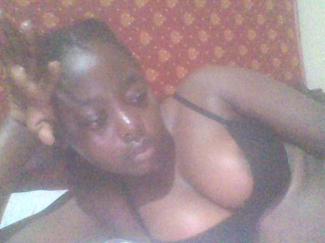 PrettyG live cam on BongaCams