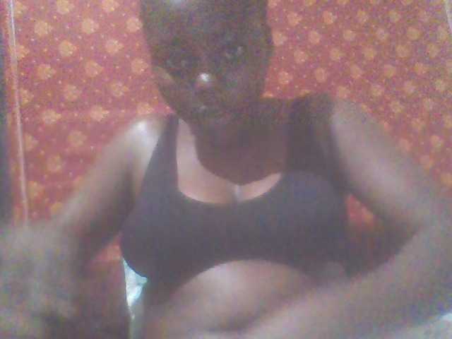 PrettyG live cam on BongaCams