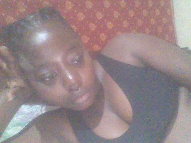 PrettyG live webcam show