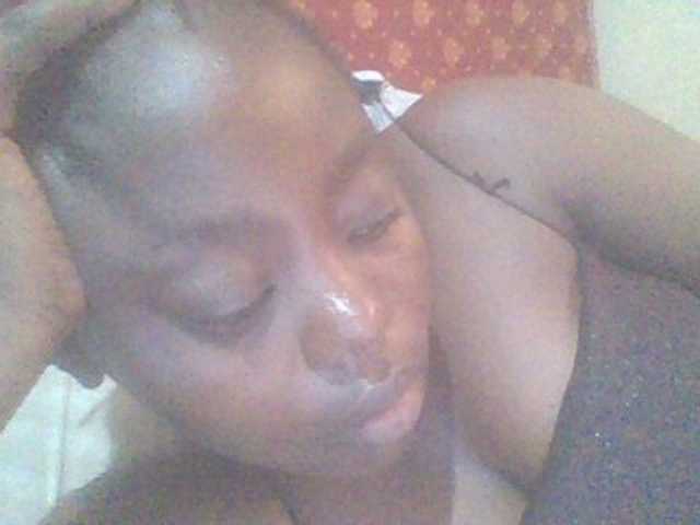 PrettyG live cam on BongaCams