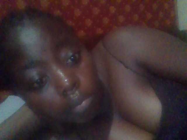 PrettyG live cam on BongaCams