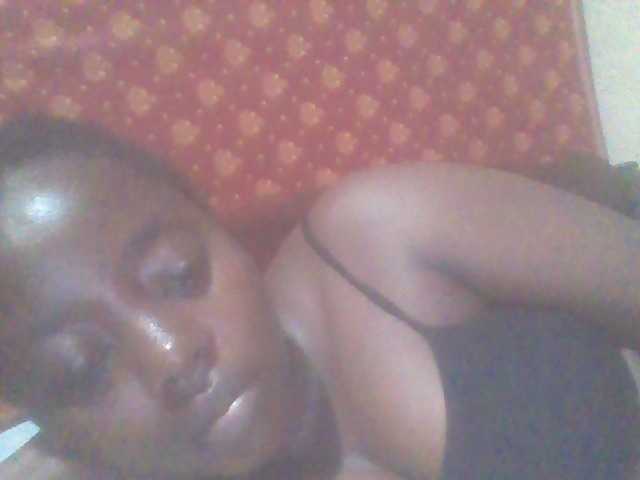 PrettyG live cam on BongaCams