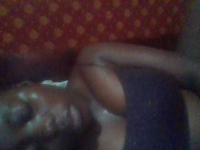 PrettyG live cam on BongaCams
