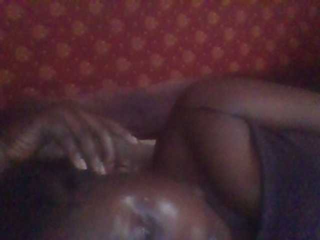 PrettyG live cam on BongaCams