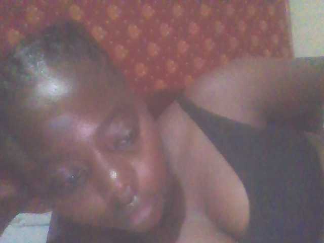 PrettyG live cam on BongaCams