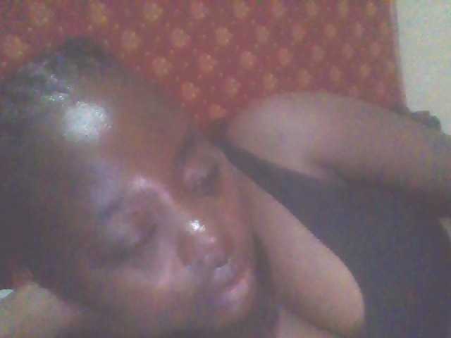 PrettyG live webcam show