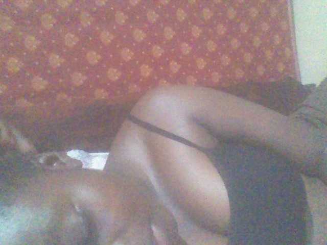 PrettyG live webcam show