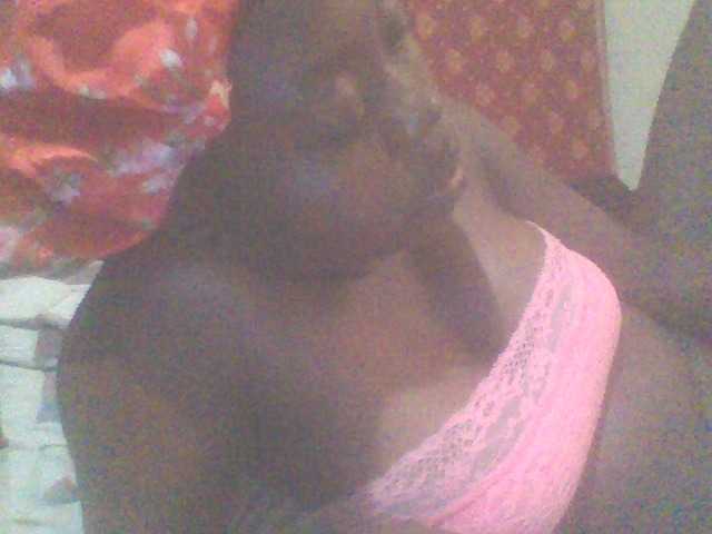 PrettyG live cam on BongaCams