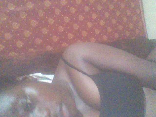 PrettyG live cam on BongaCams