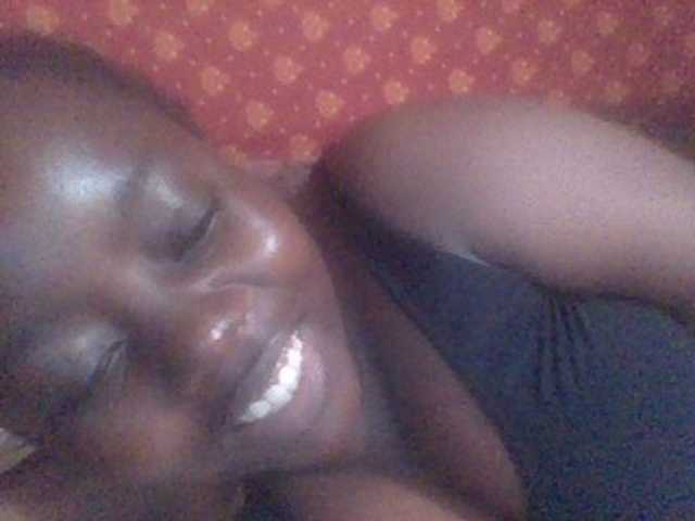 PrettyG live cam on BongaCams