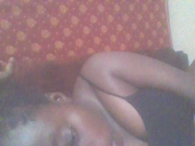 PrettyG live cam on BongaCams