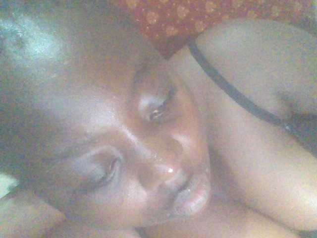 PrettyG live webcam show