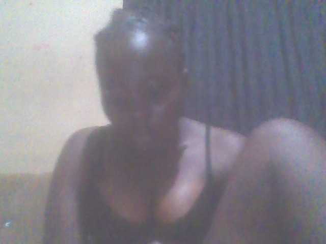 PrettyG live cam on BongaCams