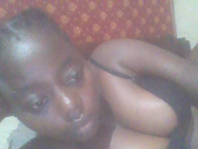 PrettyG live cam on BongaCams