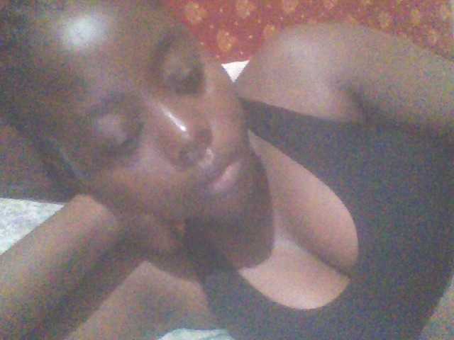 PrettyG live webcam show