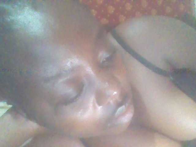 PrettyG live webcam show