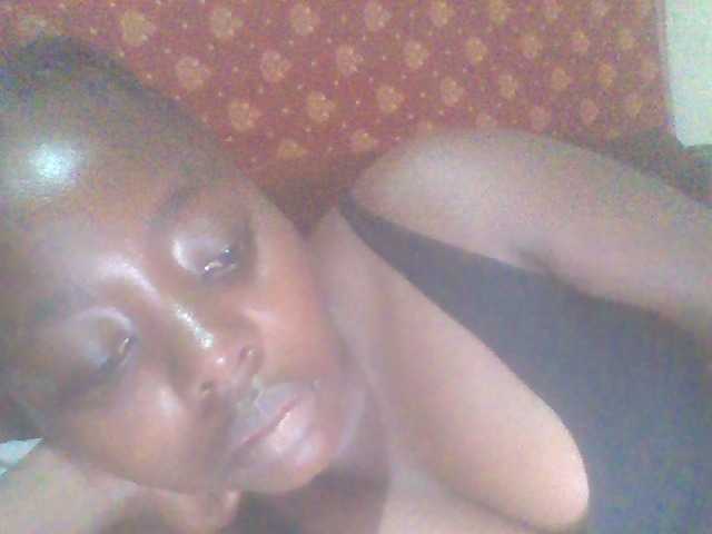 PrettyG live webcam show