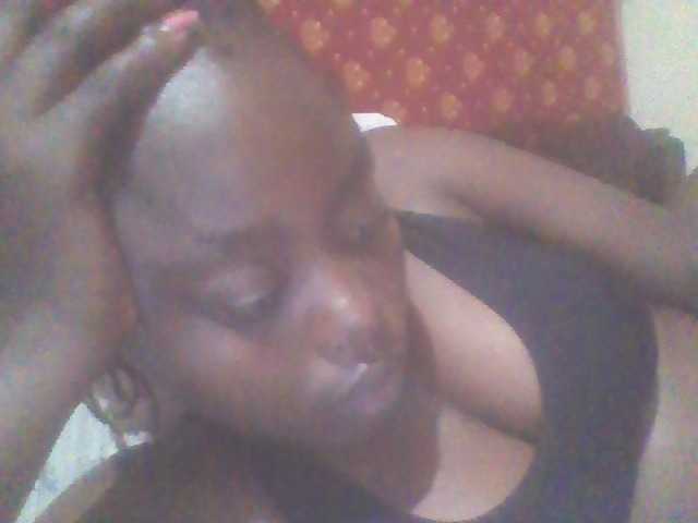 PrettyG live webcam show