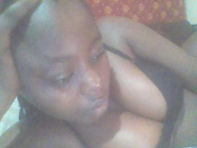 PrettyG live cam on BongaCams