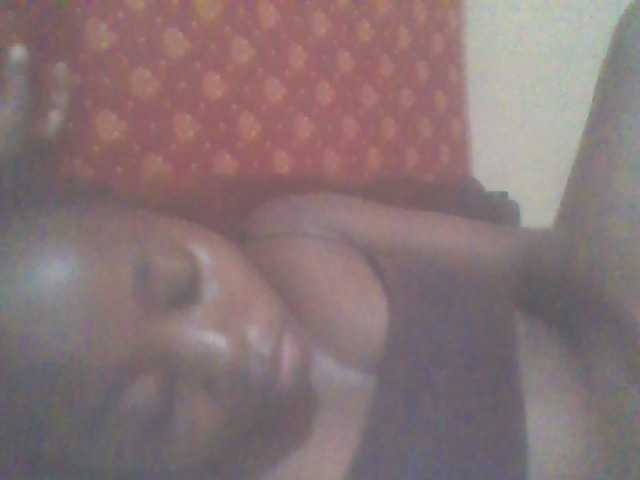 PrettyG's BongaCams show and profile