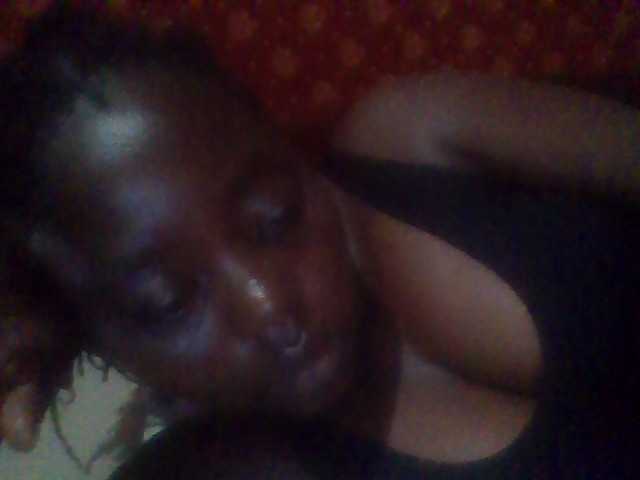 PrettyG live cam on BongaCams