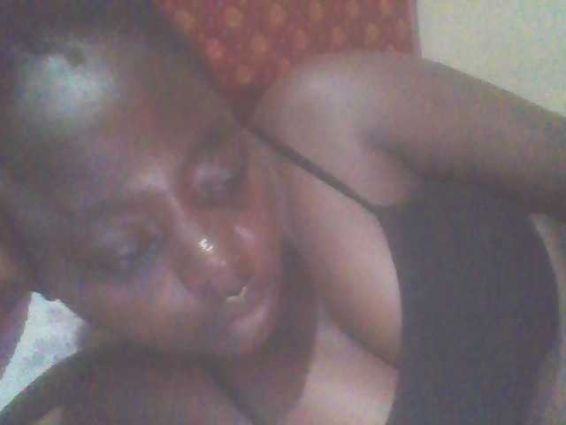 PrettyG live webcam show
