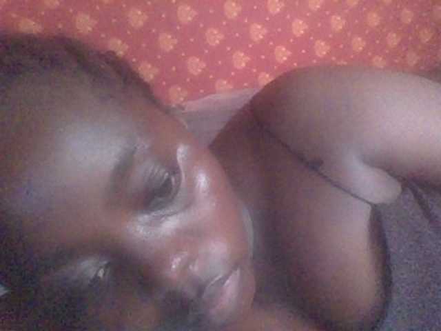 PrettyG live cam on BongaCams